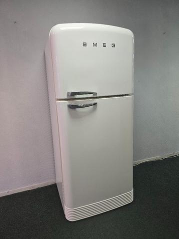 XL creme Smeg koelkast 1.93 hoog. Bezorgen mogelijk beschikbaar voor biedingen