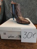 Botjes Hispanitas, Enlèvement