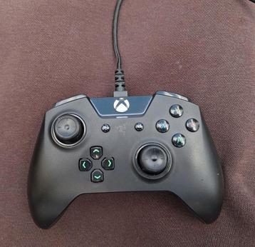 Razer Wolverine Tournament edition Xbox controller beschikbaar voor biedingen