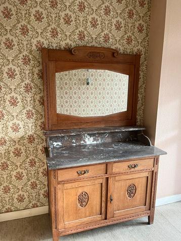 Prachtige antieke spiegel kast beschikbaar voor biedingen