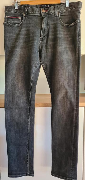 jeansbroek 'Tommy Hilfiger' (38/34 of 2XL) beschikbaar voor biedingen