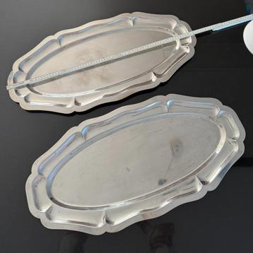 2 grote roestvrijstalen schalen 70x34cm — professionele kwal beschikbaar voor biedingen