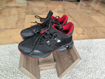 Sneakers Christian Louboutin runner  beschikbaar voor biedingen