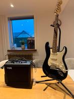 Electriche gitaar met versterker FENDER Stratocaster, Muziek en Instrumenten, Ophalen, Zo goed als nieuw, Fender, Met versterker