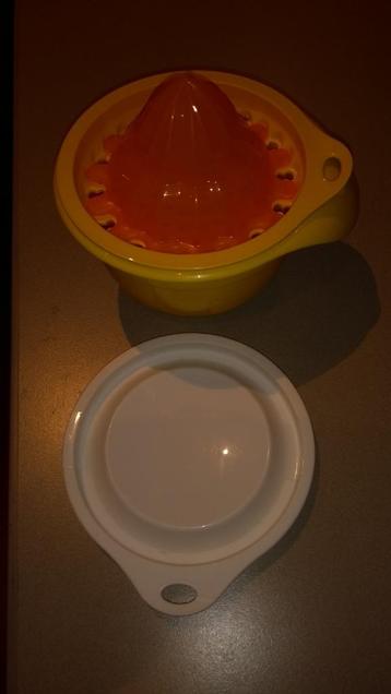 Tupperware citruspers met potje en rasp, Enlèvement ou Envoi, Utilisé, Orange