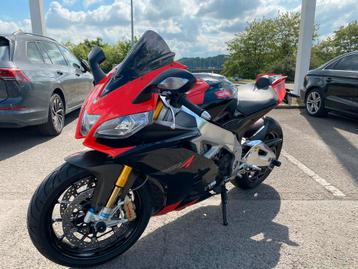Aprilia rsv4 factory,4000km!!! 70kw, Particulier