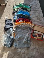 13 polos, 2 chemises, 1 paire de chaussures, 1 pantalon. Nou, Enlèvement ou Envoi, Neuf