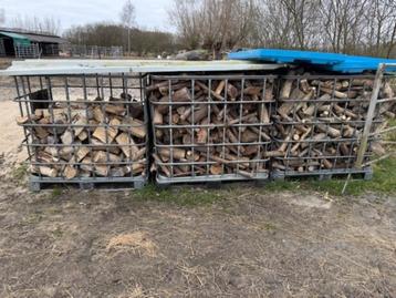 brandhout beschikbaar voor biedingen