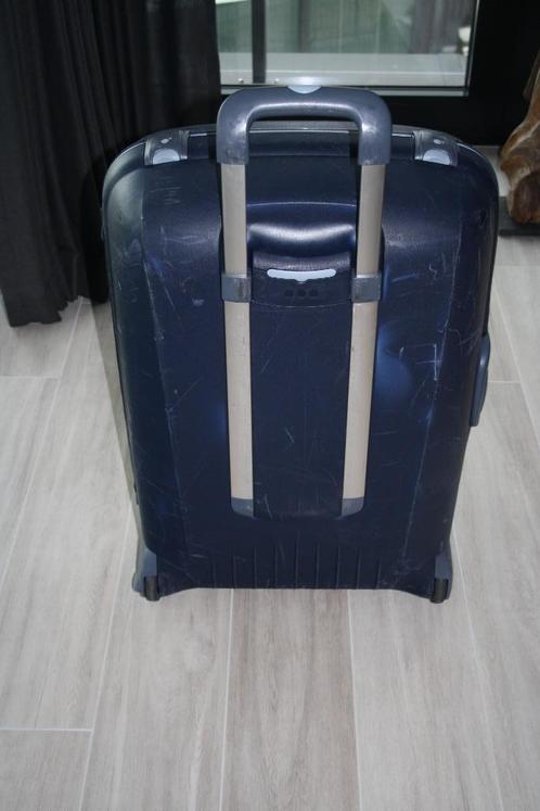 Grote reiskoffer, Handtassen en Accessoires, Koffers, Zo goed als nieuw, Hard kunststof, 70 cm of meer, 55 cm of meer, Slot, Uitschuifbare handgreep