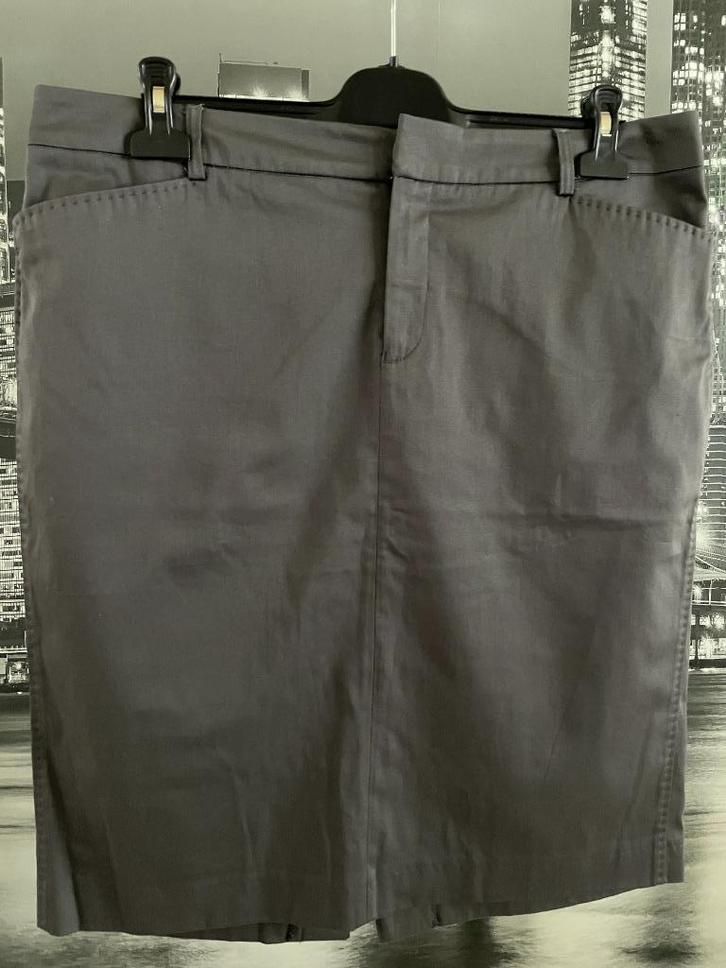 grijze katoenen rok - 46, Kleding | Dames, Rokken, Zo goed als nieuw, Maat 46/48 (XL) of groter, Grijs, Knielengte, Verzenden