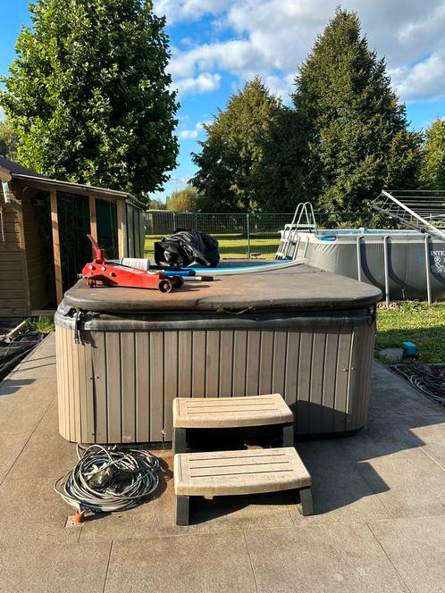 Jacuzzi 4 personen defect, Tuin en Terras, Bubbelbaden en Hottubs, Pomp, Ophalen