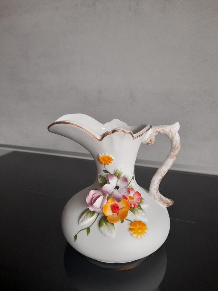 ANCIEN PETIT VASE EN PORCELAINE DE BISCUIT, Antiquités & Art, Antiquités | Vases, Enlèvement ou Envoi