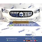 H247 GLA VOORBUMPER + AMG GT GRIL WIT 2019-2022 W247 X247 GL, Gebruikt, Ophalen of Verzenden, Bumper, Mercedes-Benz