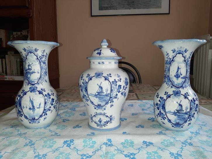 vases delft bleu et blanc/ anciens/ 30€ le vase, Antiquités & Art, Antiquités | Vases, Enlèvement