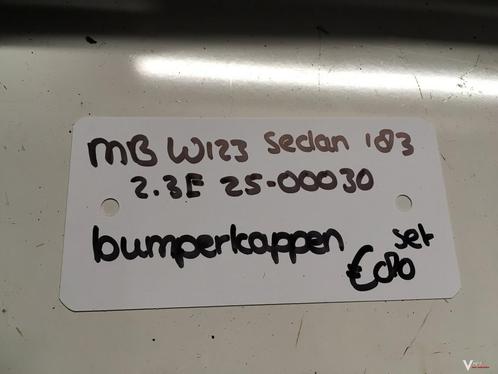 Mercedes W123 Sedan 2.3 1983 Wagennr 2500030  Bumperhoek set, Auto-onderdelen, Carrosserie, Bumper, Gebruikt, Ophalen of Verzenden