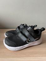 Mooie zwarte Nike sportschoenen maat 26, Kinderen en Baby's, Kinderkleding | Schoenen en Sokken, Ophalen of Verzenden