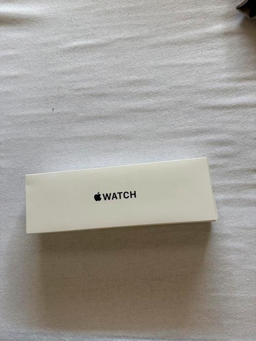 Apple watch se (2024) 44mm 4G, Handtassen en Accessoires, Smartwatches, Nieuw, iOS, Zilver, Afstand, Calorieverbanding, Conditie