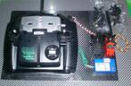 Kit émetteur Futaba/Robbe T2ER 40,685 Mhz avec 2 servos, Hobby & Loisirs créatifs, Comme neuf, Envoi