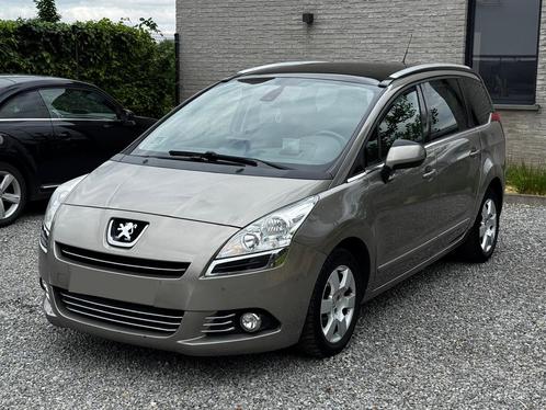 PEUGEOT 5008 2013 EURO 5 1.6 E-HDI 115CH AUTOMATIQUE, Auto's, Peugeot, Bedrijf, Head-up Display, Diesel, Euro 5, Monovolume, 5 deurs