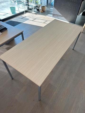 Bureau tafels 5 stuks beschikbaar voor biedingen