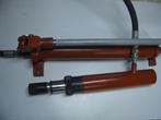 Hydraulische handpomp + cilinder, Ophalen of Verzenden, Zo goed als nieuw, Handmatig