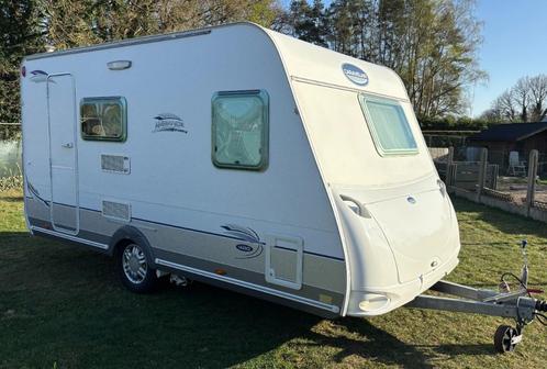 luxe caravelair met mover, Caravans en Kamperen, Caravans, Particulier, tot en met 4, Treinzit, Caravelair, Vast bed, Disselslot