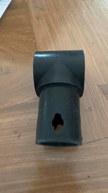 Quadro 1 stuk nr 841  gat pin verbinding hole conector beschikbaar voor biedingen