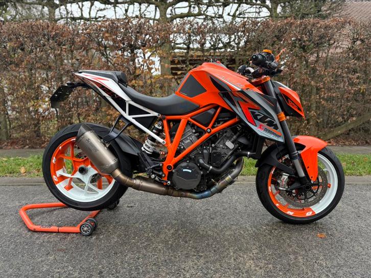 KTM Superduke R 1290 gen1 2016, Motos, Motos | KTM, Particulier, Sport, plus de 35 kW, 2 cylindres, Permis Moto A, ABS, Échappement sport