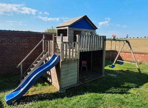 Speelhuisje met schommel, Kinderen en Baby's, Speelgoed | Buiten | Speelhuisjes, Ophalen