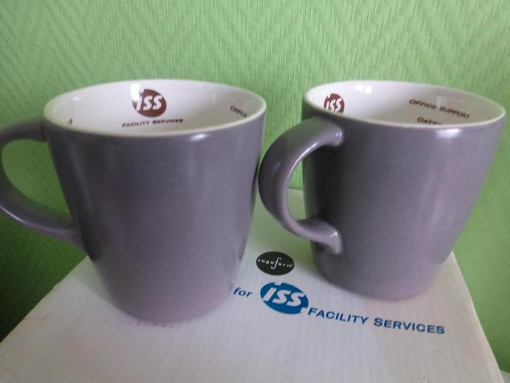 Set van 4 nieuwe ISS-bekers, ideaal cadeau!, Huis en Inrichting, Keuken | Servies, Nieuw, Kop(pen) en/of Schotel(s), Ophalen of Verzenden