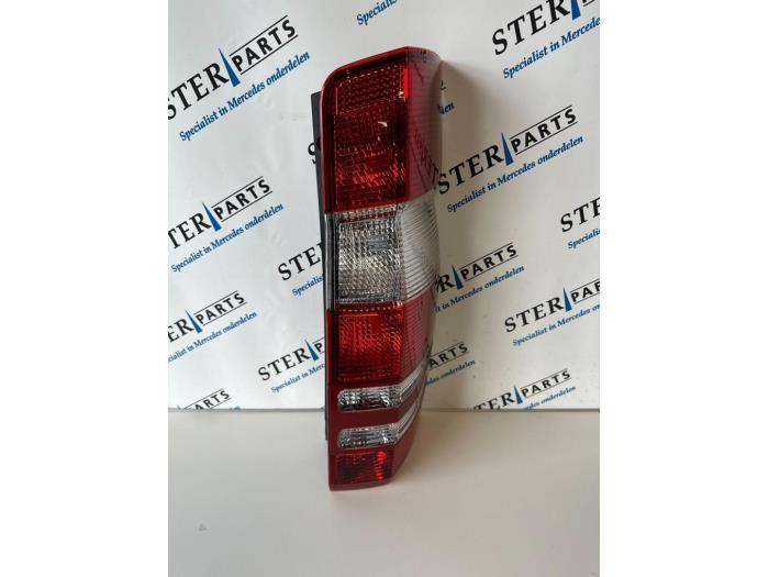 Achterlicht rechts van een Mercedes Sprinter, Auto-onderdelen, Verlichting, Mercedes-Benz, Nieuw, 12 maanden garantie, Ophalen of Verzenden