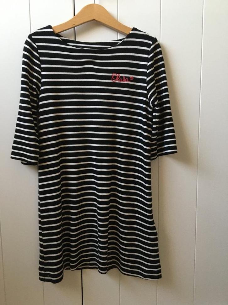 JBC, makkelijke jurk 122 wit/zwart gestreept, Kinderen en Baby's, Kinderkleding | Maat 122, Meisje, Jurk of Rok, Ophalen of Verzenden