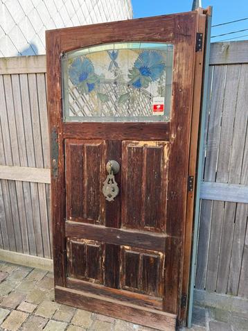 Houten deur  beschikbaar voor biedingen