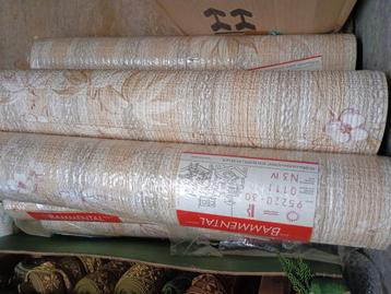 7 rollen zwaar behangpapier beige gebloemd  beschikbaar voor biedingen