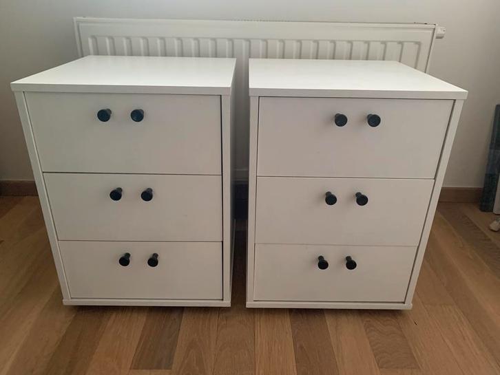 2 nachtkastjes ikea gratis op te halen in Hemiksem, Huis en Inrichting, Slaapkamer | Nachtkastjes, Gebruikt, Ophalen