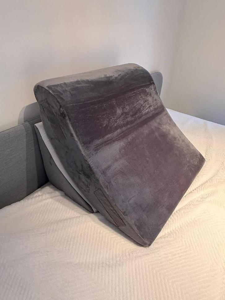 Verstelbaar bedkussen/ revalidatiekussen, Maison & Meubles, Accessoires pour la Maison | Coussins, Comme neuf, Enlèvement