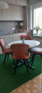 Unieke Design stoelen 4 st. Leder met eiken poten, Huis en Inrichting, Stoelen, Ophalen, Zo goed als nieuw, Zwart, Leer