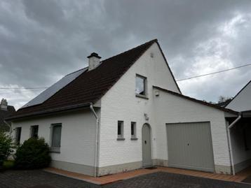 Voordeur beschikbaar voor biedingen