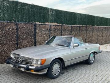 Mercedes Benz 560 SL R107 Roadster SMOKE SILVER METALLIC