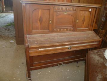 GRATIS OUDE PIANO, Antiek en Kunst, Ophalen