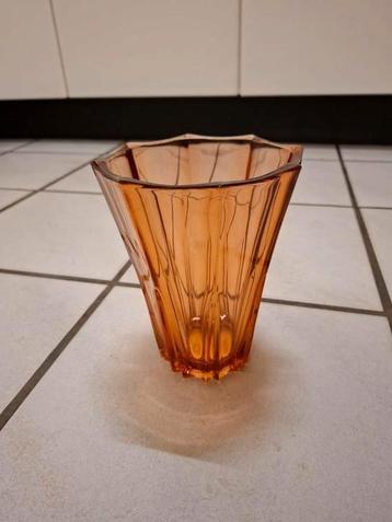 Boheems glas / kristal vaas beschikbaar voor biedingen