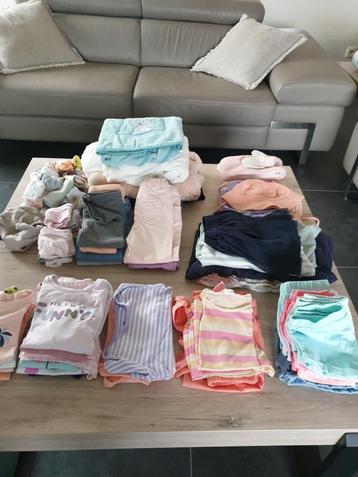 pakket kleding baby meisje maat 86 -92 disponible aux enchères