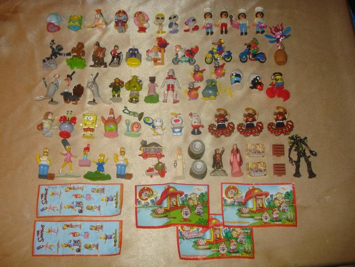 KINDER Lot de Figurines Bob l'Eponge, Simpsons, Aliens, LOTR, Verzamelen, Verrassingseieren, Zo goed als nieuw, Steekfiguren, Ophalen of Verzenden