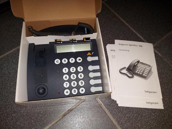 Telefoon met grote toetsen en extra geluidsversterking, Telecommunicatie, Vaste telefoons | Niet Draadloos, Zo goed als nieuw