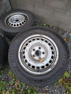 215 65 16c Goodyear ultragrip Vw t5 2011, Autos : Pièces & Accessoires, Pneus & Jantes, Pneus hiver, Pneu(s), Enlèvement, Utilisé