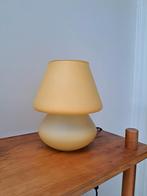 Kleine gele glazen mushroom tafellamp, Huis en Inrichting, Lampen | Tafellampen, Ophalen of Verzenden, Zo goed als nieuw