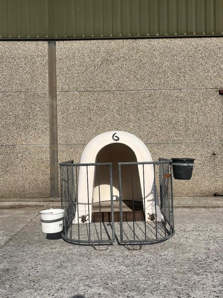 Kalveren iglo’s / Kalverhok / Kalverhut / Schuilhok., Zakelijke goederen, Landbouw | Werktuigen, Veehouderij, Stalinrichting, Ophalen