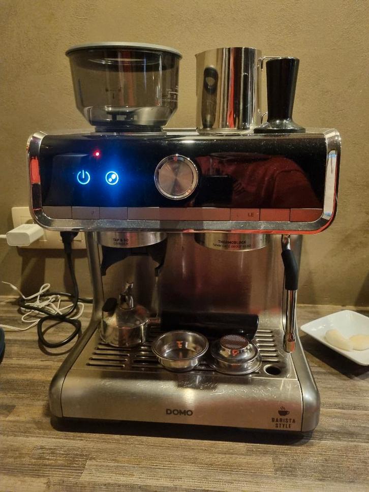 Machine café à grain barista domo sous garantie, Electroménager, Cafetières, Comme neuf, Café en grains, Machine à espresso, 4 à 10 tasses