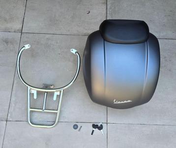 Topkoffer met achterdrager voor Vespa GTS, GT en GTV beschikbaar voor biedingen