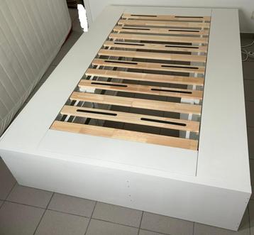 Lit ikea plasta + Alèse + Penderie + Matelas (P.M)